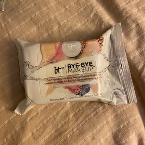 It cosmetics bye bye makeup remover wipes